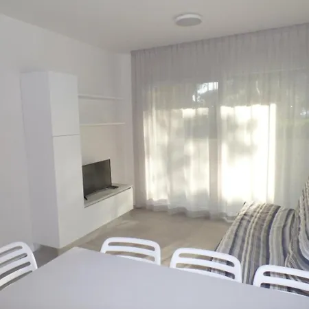 New Flat For Five Guests In A With Pool *
