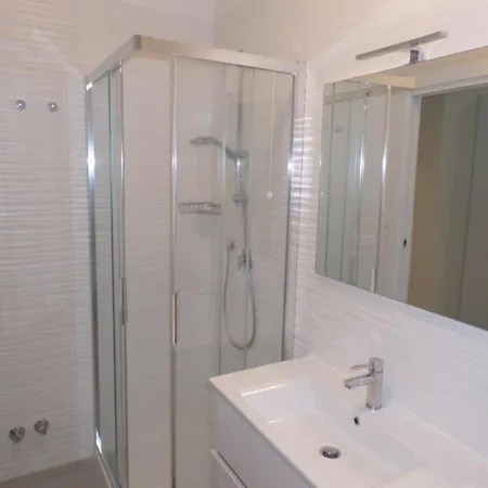 New Flat For Five Guests In A With Pool *