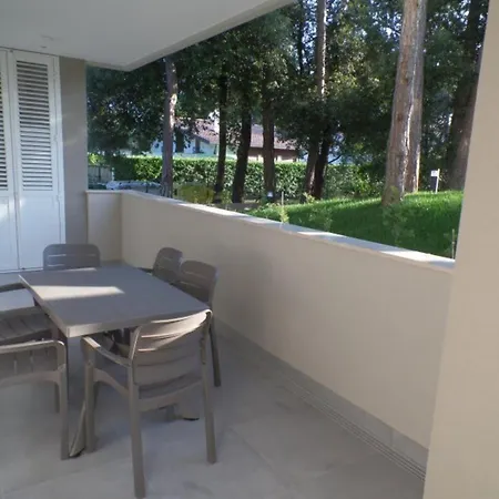 New Flat For Five Guests In A With Pool Apartment Bibione