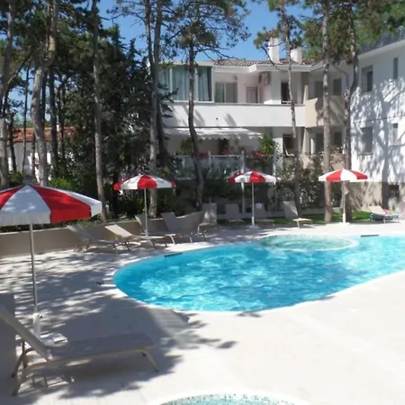 New Flat For Five Guests In A With Pool