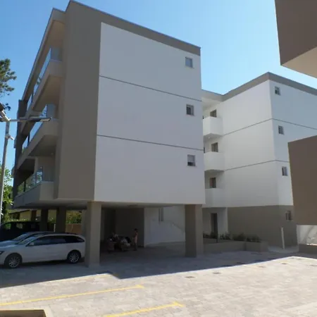 Apartment New Flat For Five Guests In A With Pool *